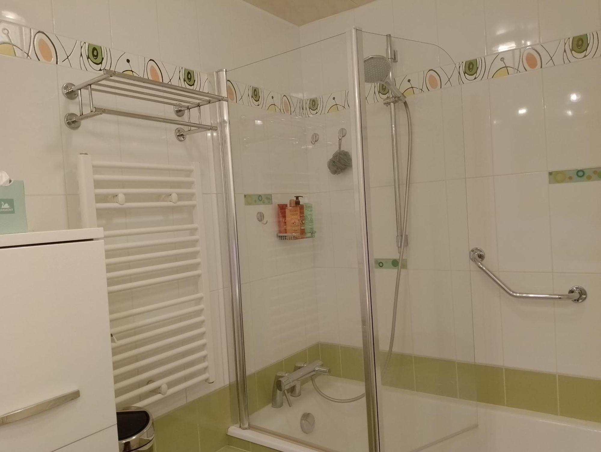 מונטיגני-לה-ברטונאוקס Appartement Residentiel Au Vert Et Au Frais מראה חיצוני תמונה