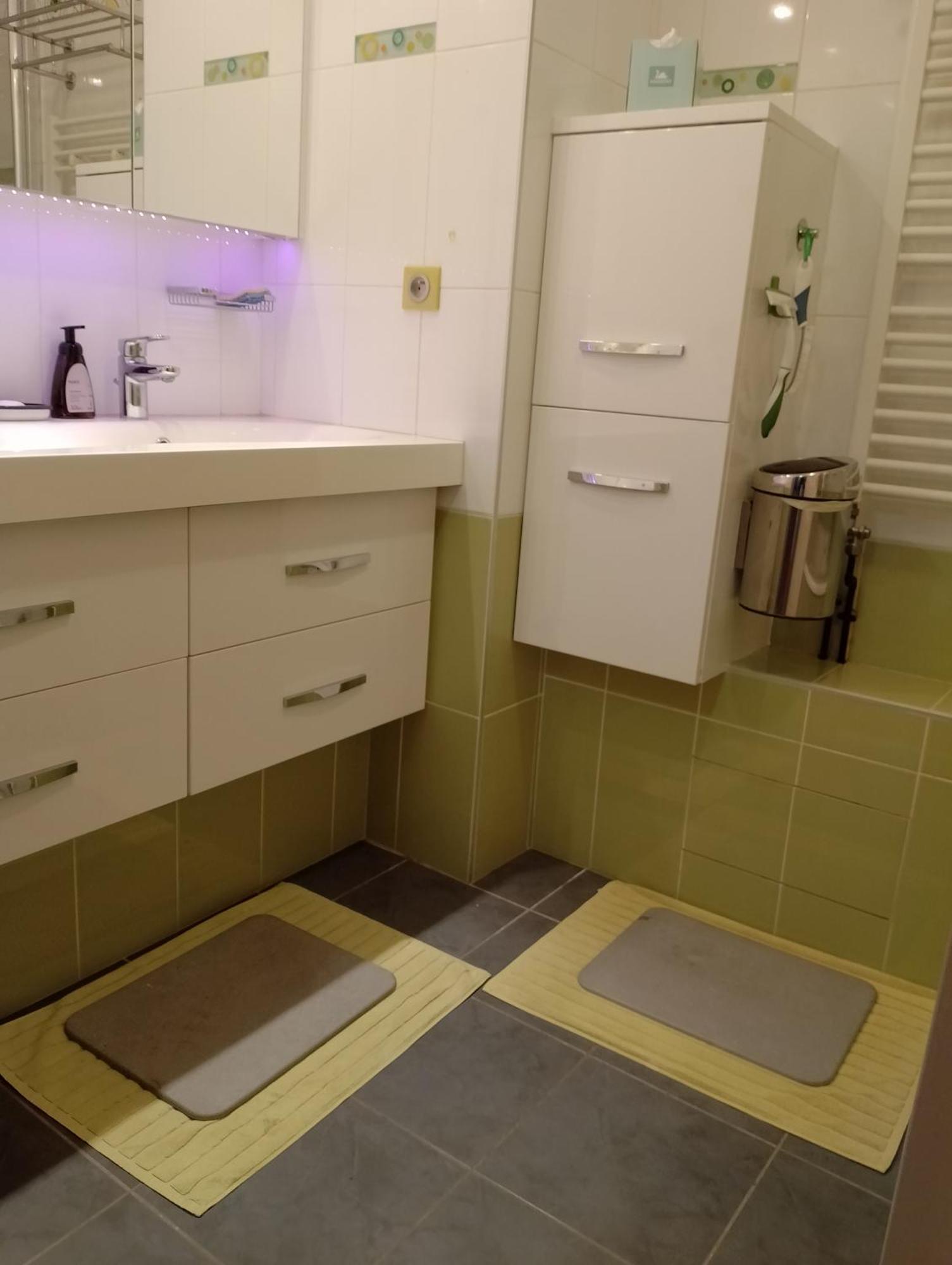 מונטיגני-לה-ברטונאוקס Appartement Residentiel Au Vert Et Au Frais מראה חיצוני תמונה